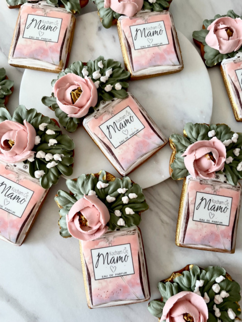 Ciastko kwiatowe perfumy dla mamy Ciastko kwiatowe perfumy dla mamy