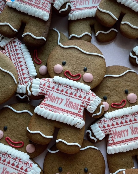 Pierniczek lukrowany Piernikowy ludek Ciastek sweterek Merry Xmas XL 13 cm