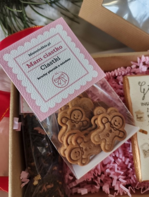 Zestaw prezentowy Pierniczek lukrowany przepis, ciastki i herbatka Zestaw prezentowy Pierniczek lukrowany przepis, ciastki i herbatka