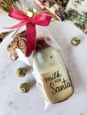 Pierniczek świąteczny zestaw mleko dla Mikołaja i piernikowe ciastki Milk for santa Pierniczek świąteczny zestaw mleko dla Mikołaja i piernikowe ciastki Milk for santa