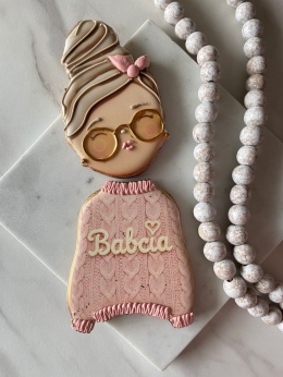 Pierniczek lukrowany zestaw Babcia w okularach w sweterku imię