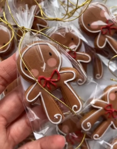 Pierniczek świąteczny Ciastek piernikowy ludek na kubek