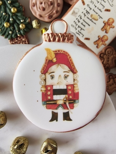 Pierniczek świąteczny bombka dziadek do orzechów czerwony Pierniczek świąteczny bombka dziadek do orzechów czerwony