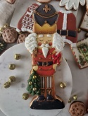 Pierniczek świąteczny dziadek do orzechów z choinką pudełko 24 cm Pierniczek świąteczny dziadek do orzechów z choinką pudełko 24 cm