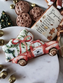 Pierniczek świąteczny pick up czerwone auto z choinką 3d