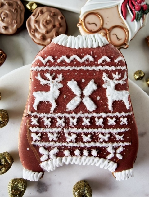 Pierniczek świąteczny sweterek Pani Mikołajowej Pierniczek świąteczny sweterek Pani Mikołajowej