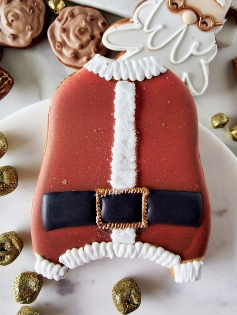 Pierniczek świąteczny zestaw Mikołaj ze swetekiem w pudełku Pierniczek świąteczny zestaw Mikołaj ze swetekiem w pudełku