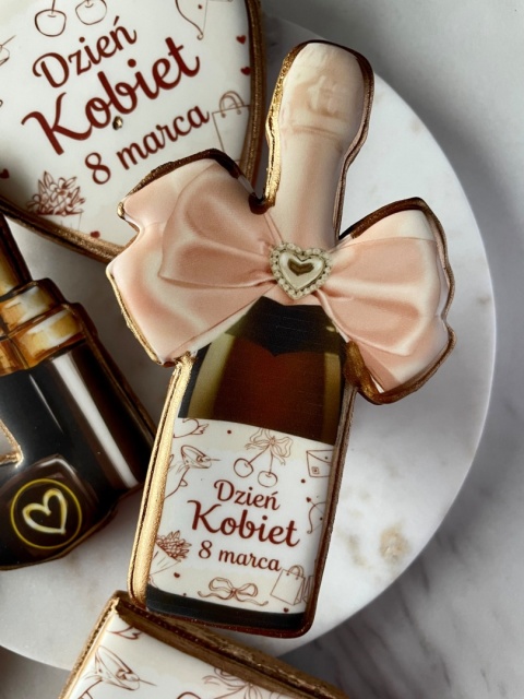 Ciastko lukrowane Dzień Kobiet szampan butelka z kokardą