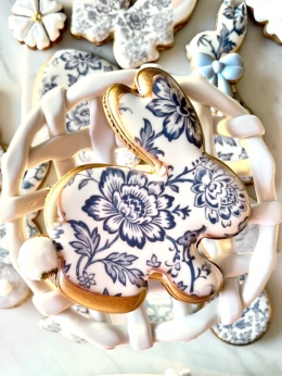 Ciastko lukrowane kolekcja chabrowa zając z puszystym ogonkim do koszyczka L