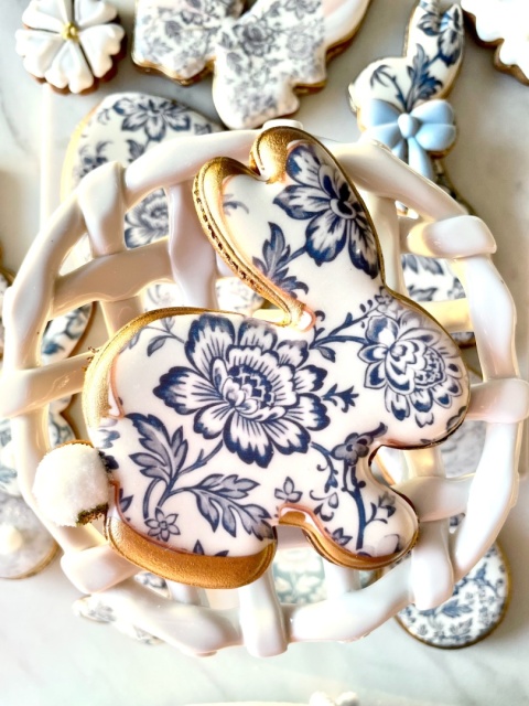 Ciastko lukrowane kolekcja chabrowa zając z puszystym ogonkim do koszyczka L