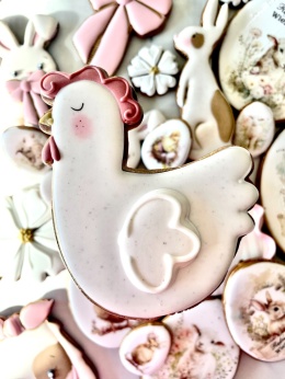 Ciastko lukrowane waniliowa kura kurka wielkanocna