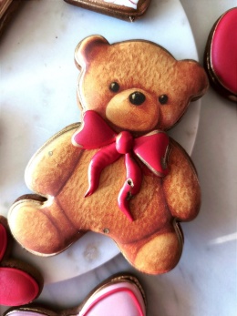 Pierniczek lukrowany miś misiek misiu z czerwona kokardą