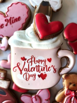 Pierniczek lukrowany walentynkowy kubek dla zakochanych